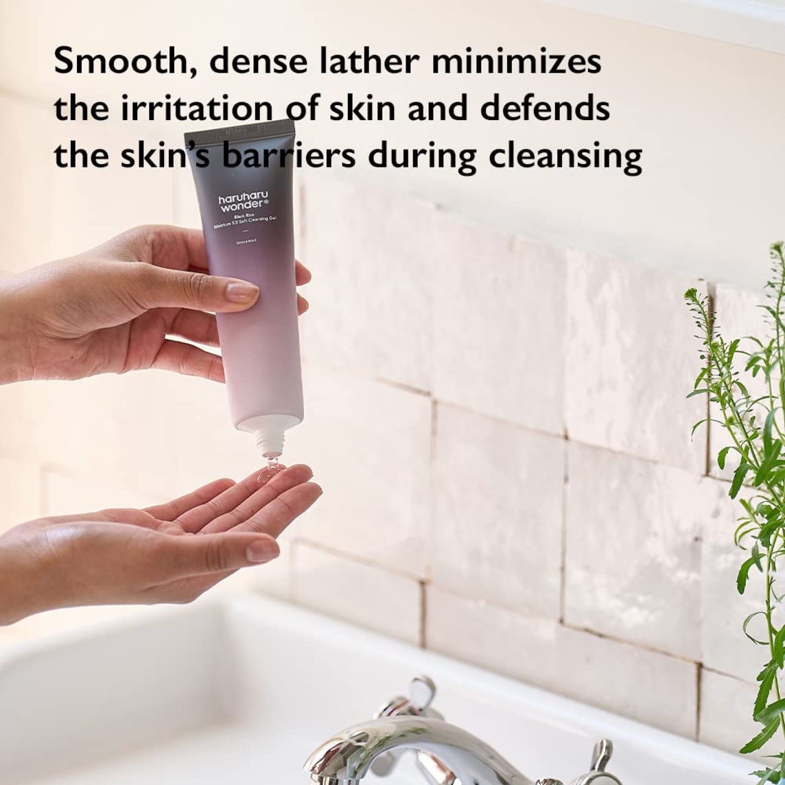  Black Rice Moisture 5.5 Soft Cleansing Gel