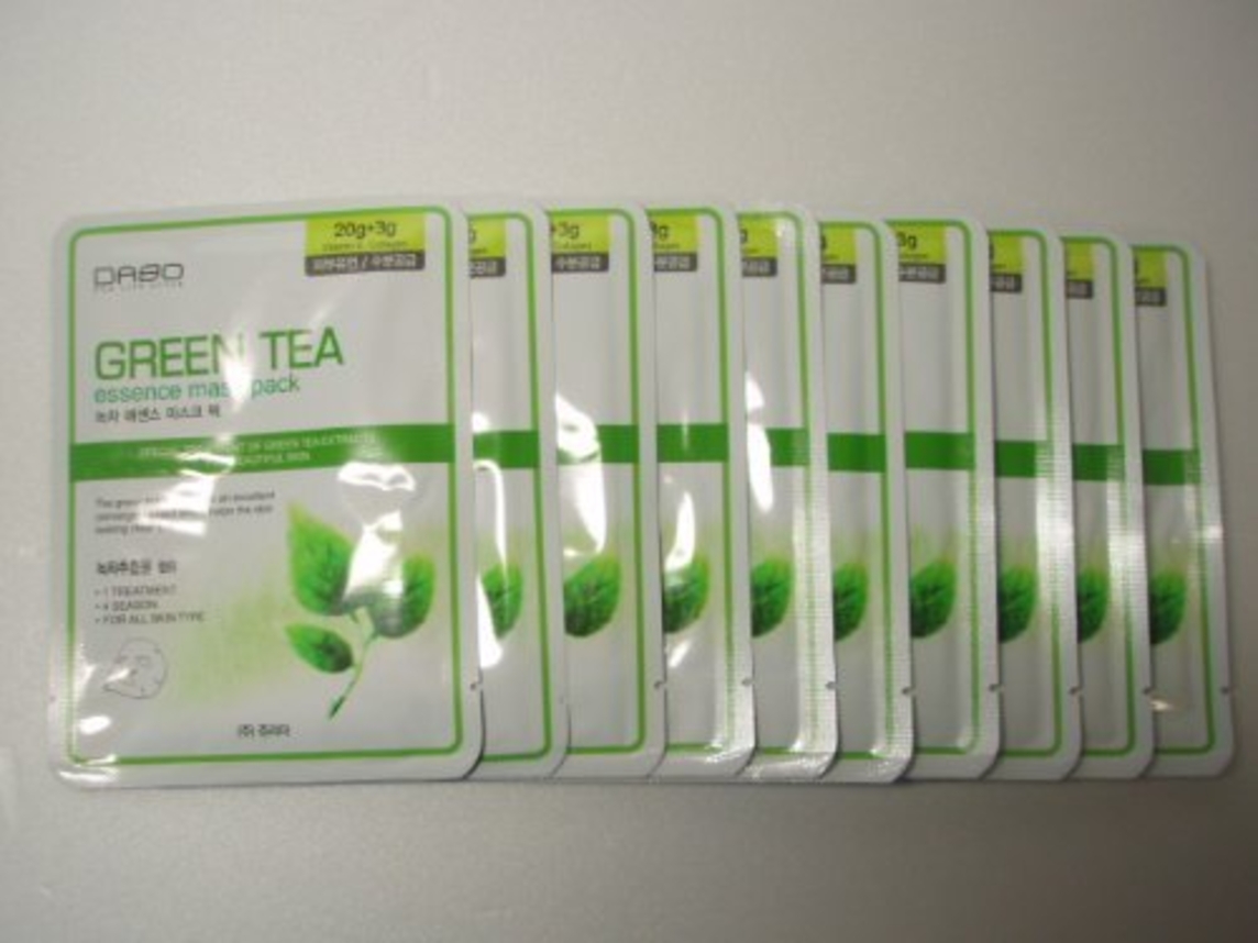 LEBELAGE CENTELLA DERMA CLEANSING WATER 300ml