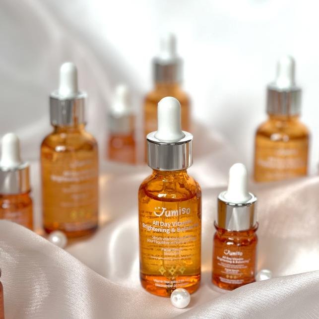 Jumiso All-Day Vitamin Brightening Balancing Facial Serum